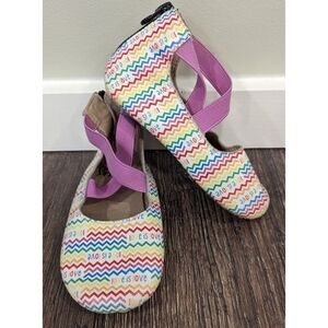 Monkey Feet Love is Love Toddler Shoes EUC